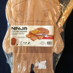 Ototo Ninja Zelkova  Wood Cutting board with magnetic knive